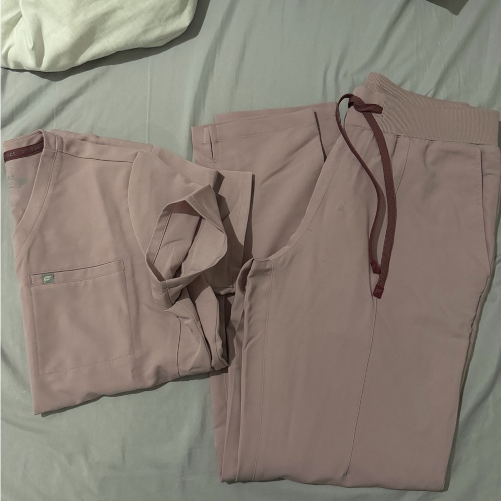 Fabletics rose quartz